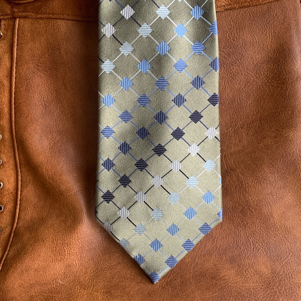 Alfani 100% silk tie handmade 60”